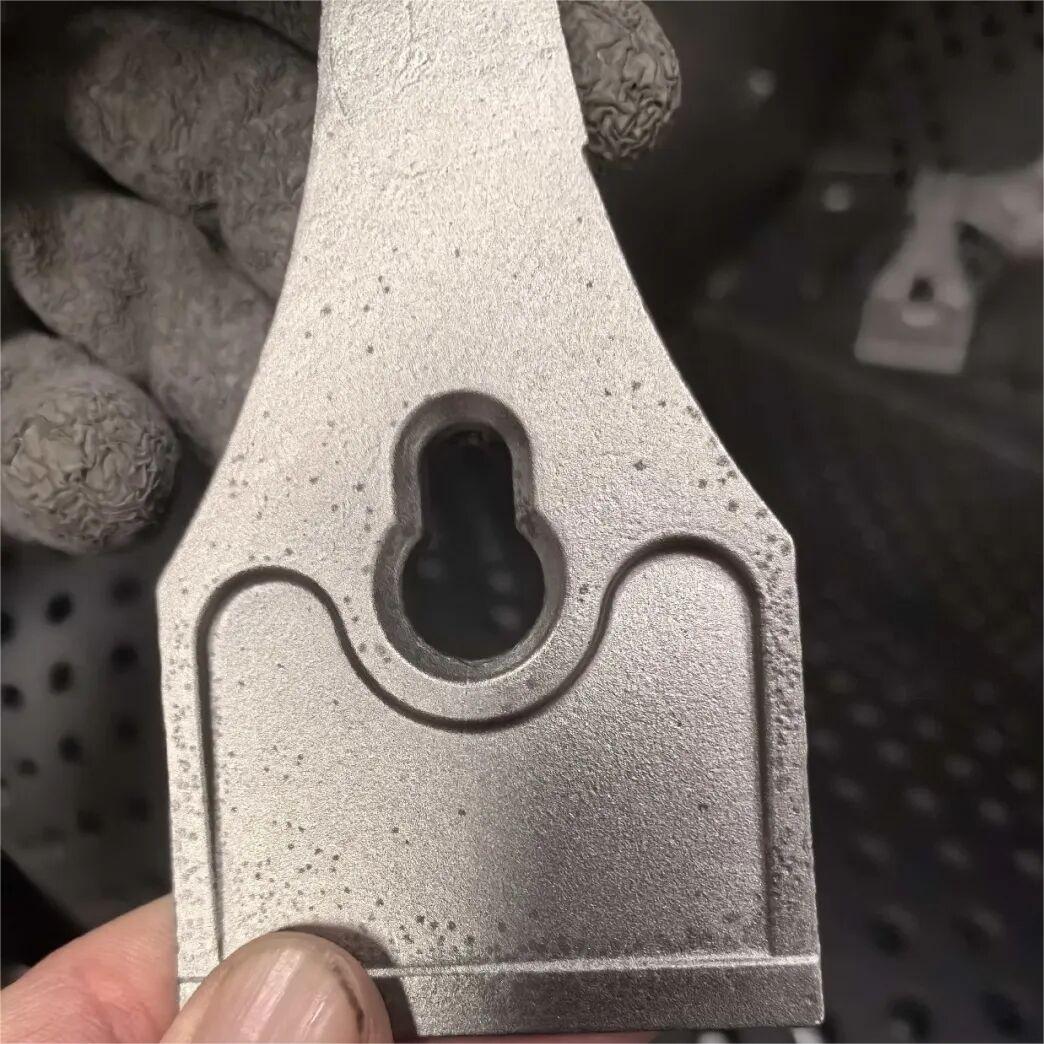 Ukuvelisa i-410 yentsimbi engenasici kunye ne-silica sol, enobunzima be-205 grams, eneziphene ze-oxidation ebusweni: oonobangela kunye nezisombululo.